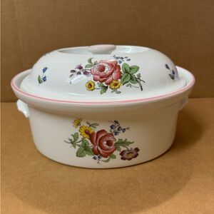 Spode Marlborough Sprays 2.5 Qt Oval Covered Casserole